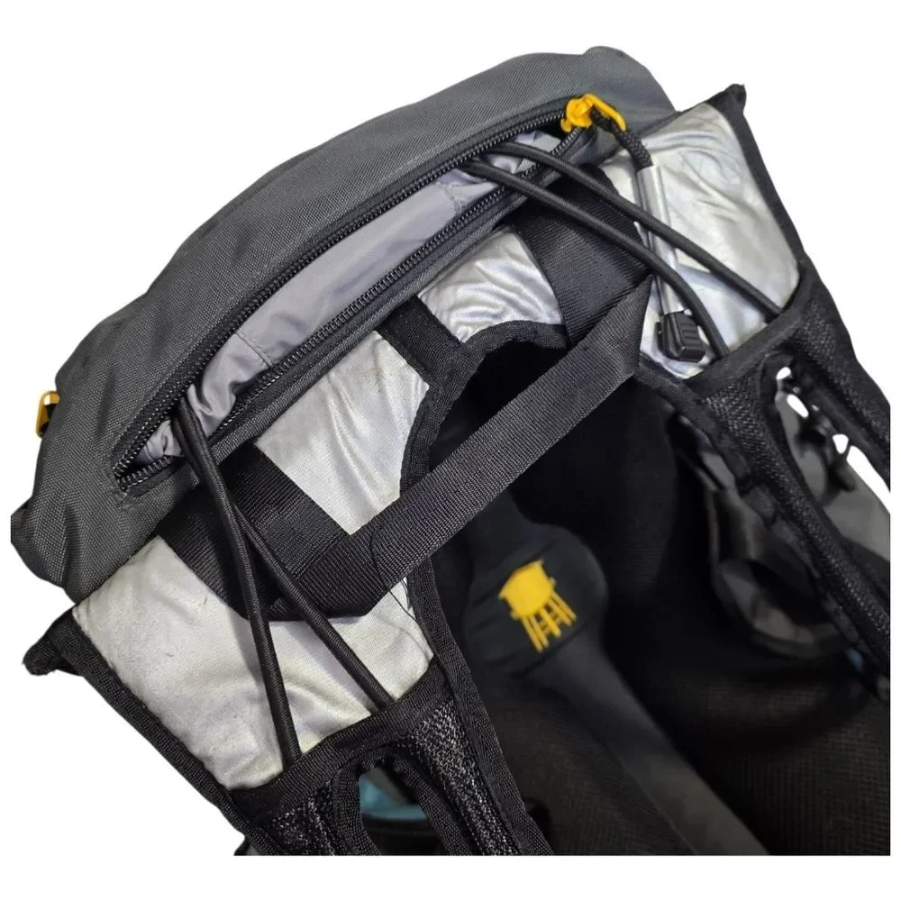 Brooklyn Industries Travel Backpack Carry On Hiking Laptop Gear Built-in hood